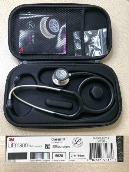 Ống nghe Littmann Classic III màu đen 5620 được tặng kèm túi bảo quản cao cấp